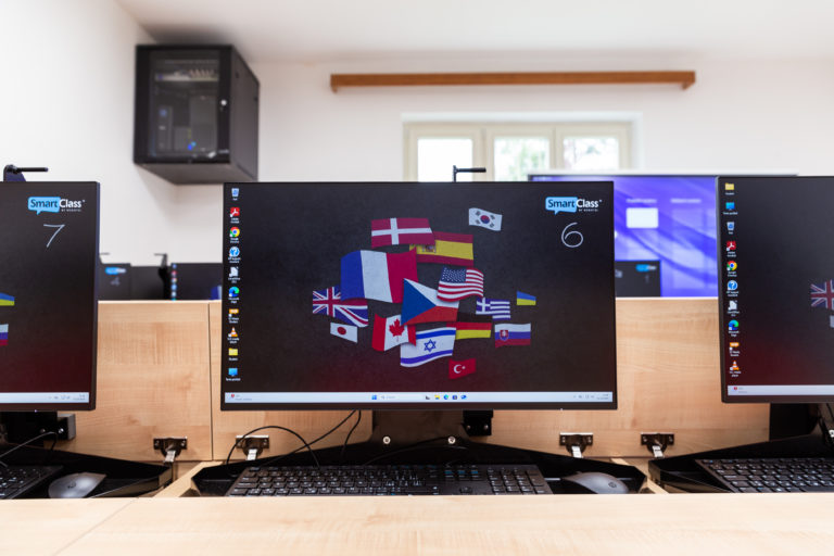 Multimediální jazyková učebna – ZŠ Karlštejn